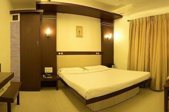 Room 9 of 43