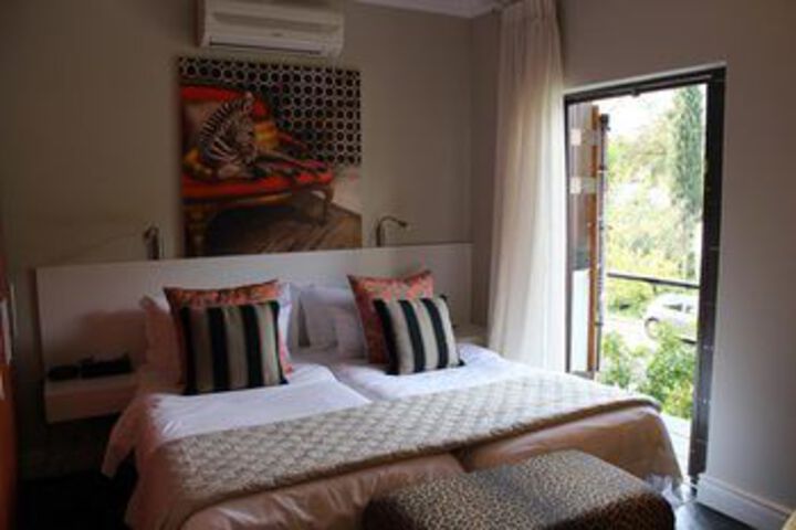 Room 25 of 66
