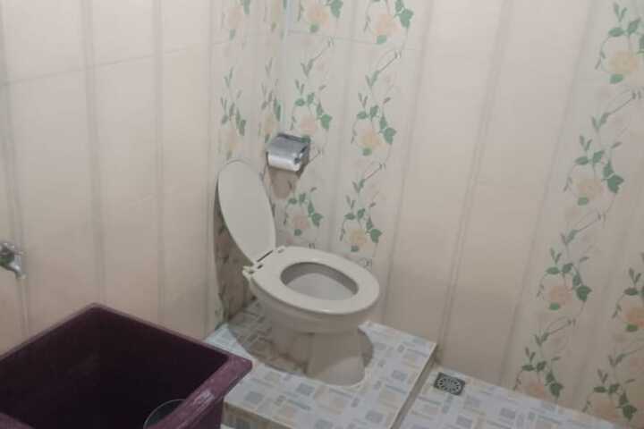 Room 10 of 14
