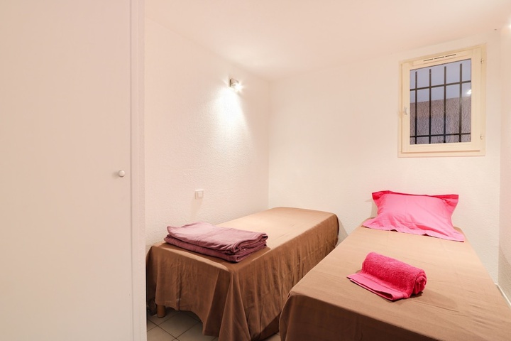 Room 4 of 21