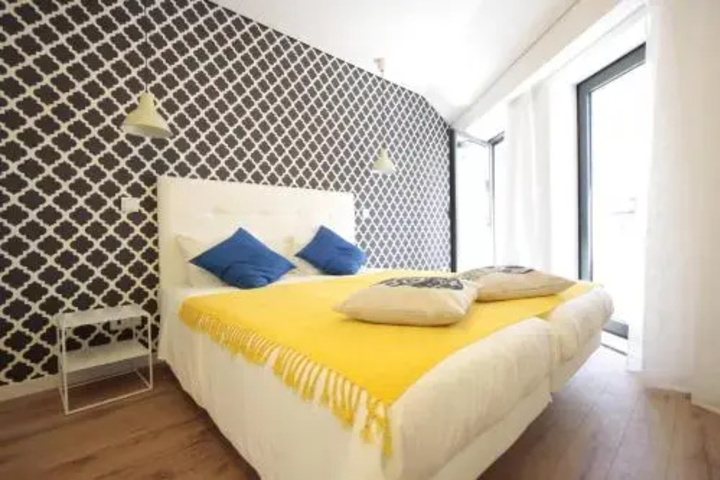 Room 2 of 12