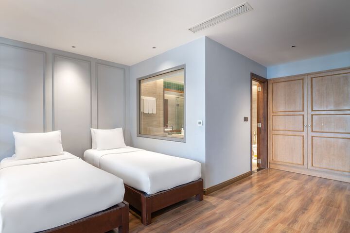 Room 30 of 109