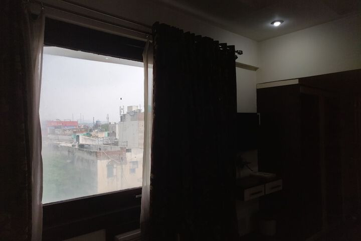 Room 3 of 59