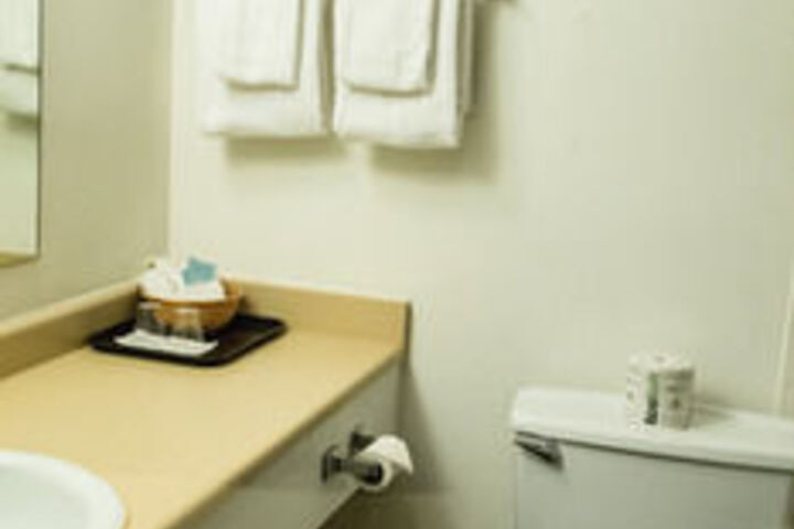 Room 2 of 7