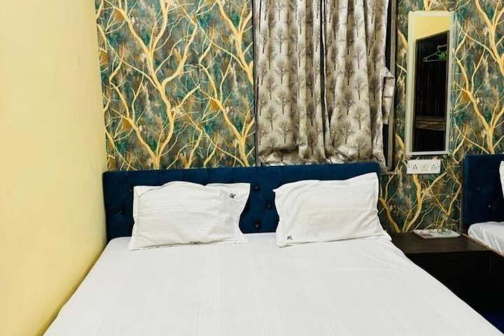 Room 19 of 28