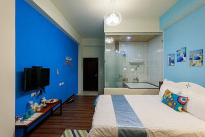 Room 10 of 31