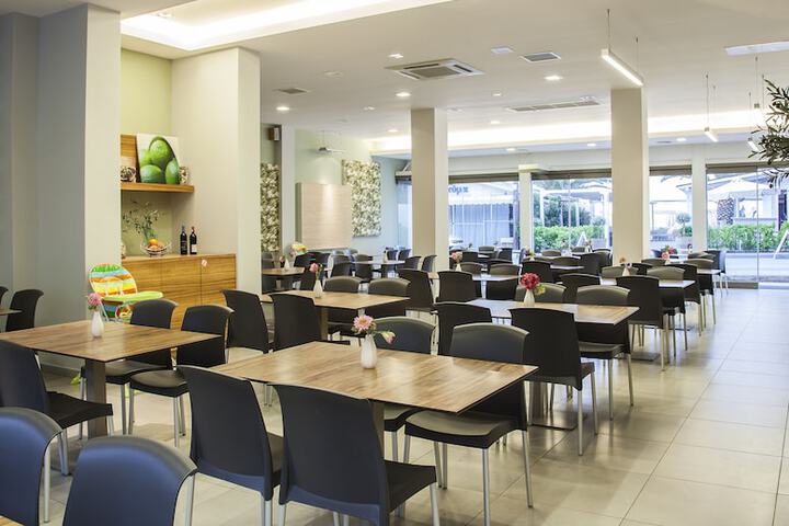 Food court