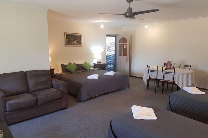 Room 4 of 26