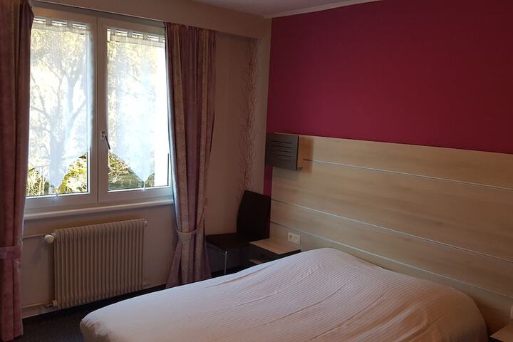 Room 32 of 91