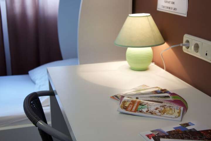 Room 8 of 27