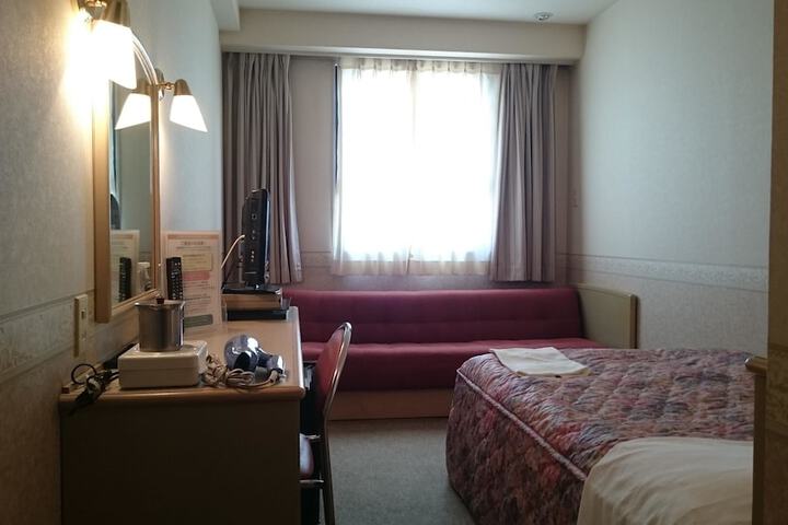 Room 22 of 53