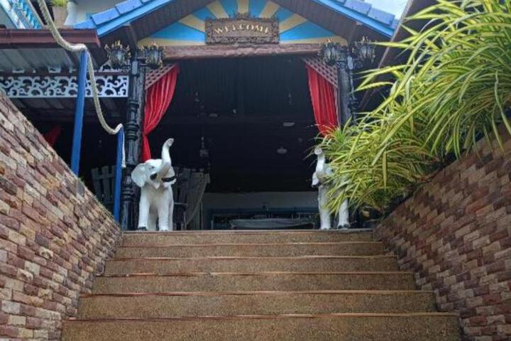 Patong Sunbeach Mansion