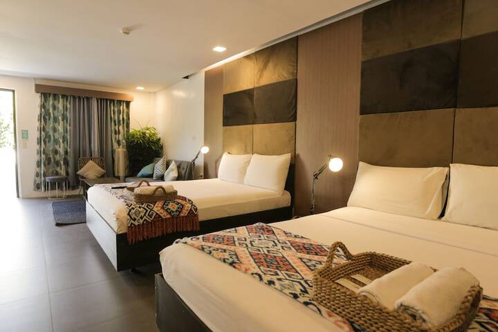 Room 15 of 42