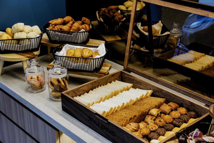 Breakfast/Coffee Service 54 of 66