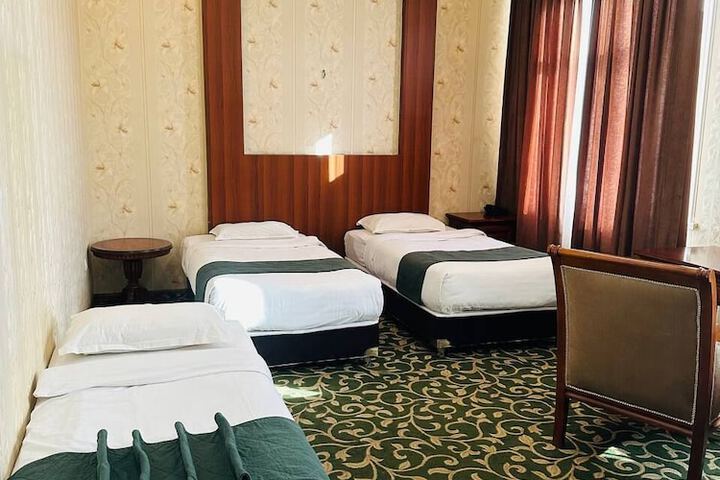 Room 21 of 32