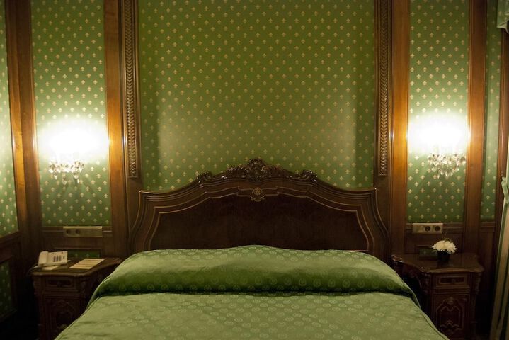 Room 14 of 39
