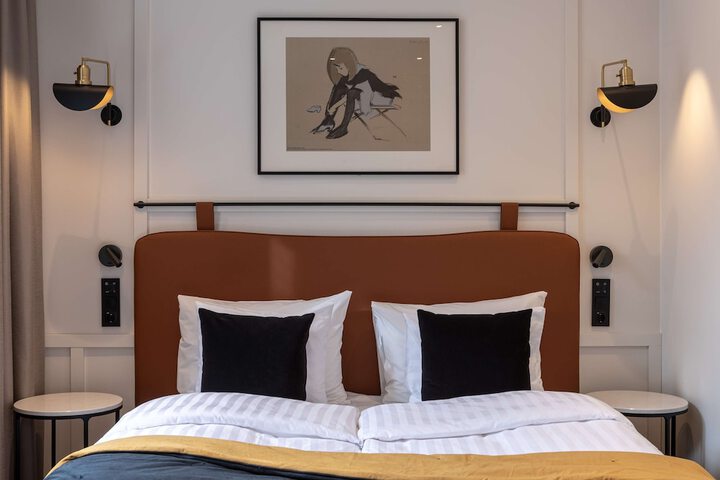 Room 29 of 76