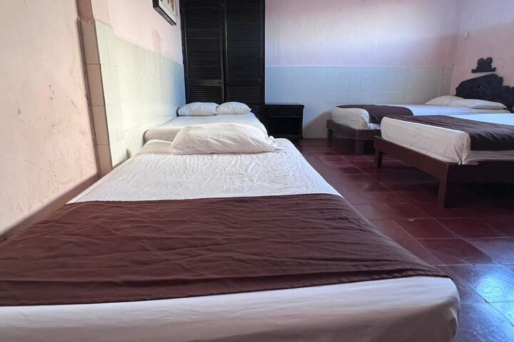 Room 14 of 38