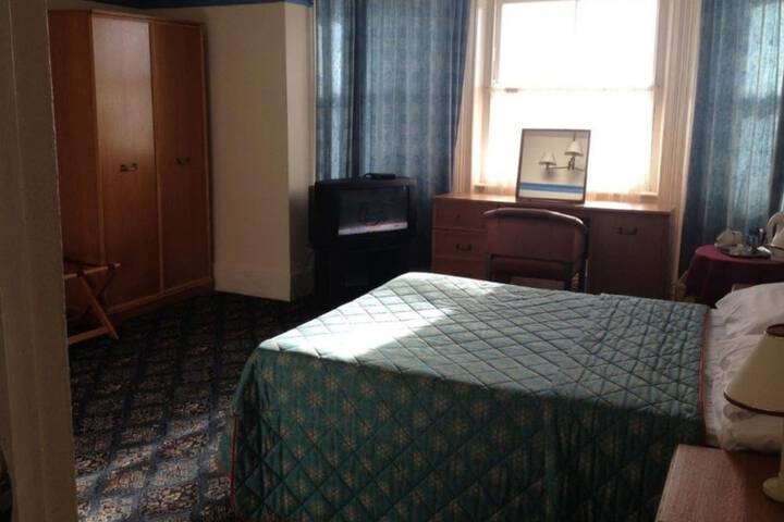 Room 36 of 99