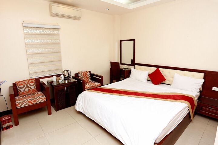 Room 6 of 22
