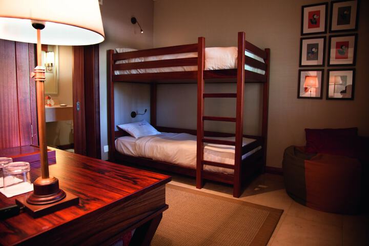 Room 54 of 239