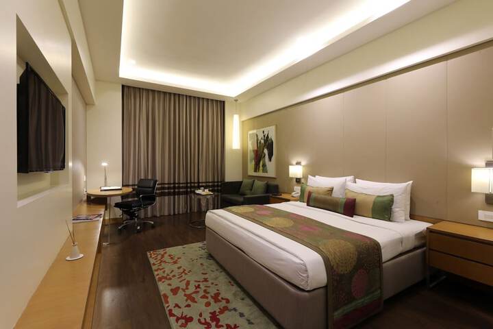 Room 18 of 65