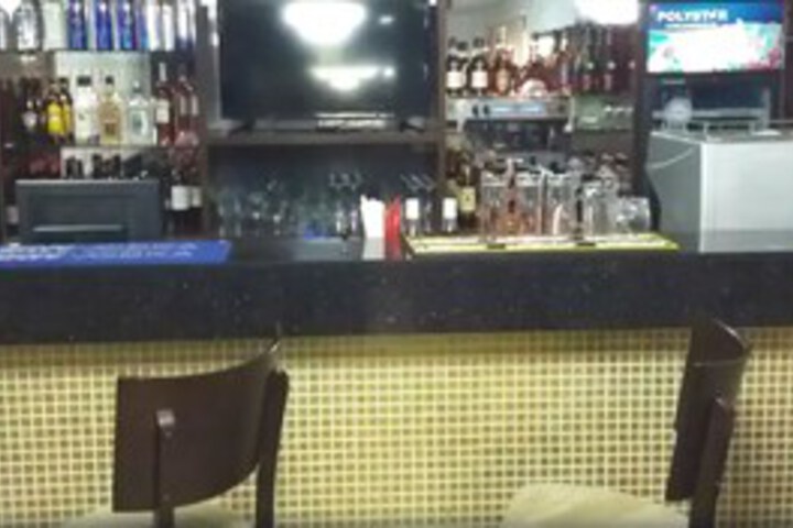 Lounge 4 of 47