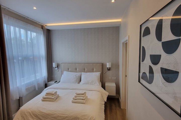 Room 11 of 50