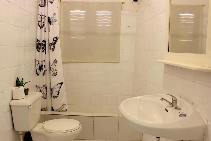 Room 9 of 21