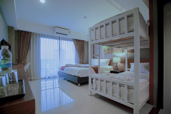 Room 40 of 181