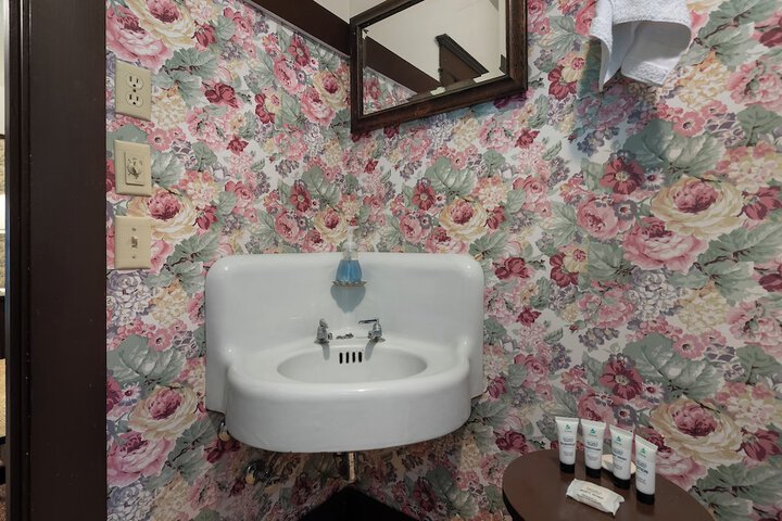 Room 49 of 91