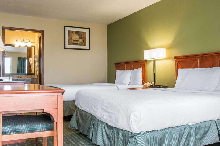 Standard Room, King or Two Doubles (1 of 6)