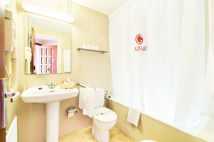 Room 14 of 20