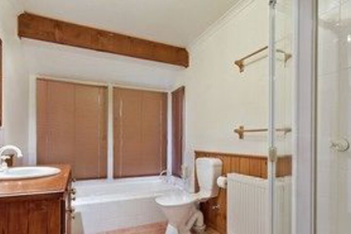 Room 2 of 6