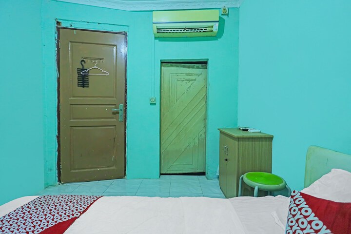 Room 10 of 23