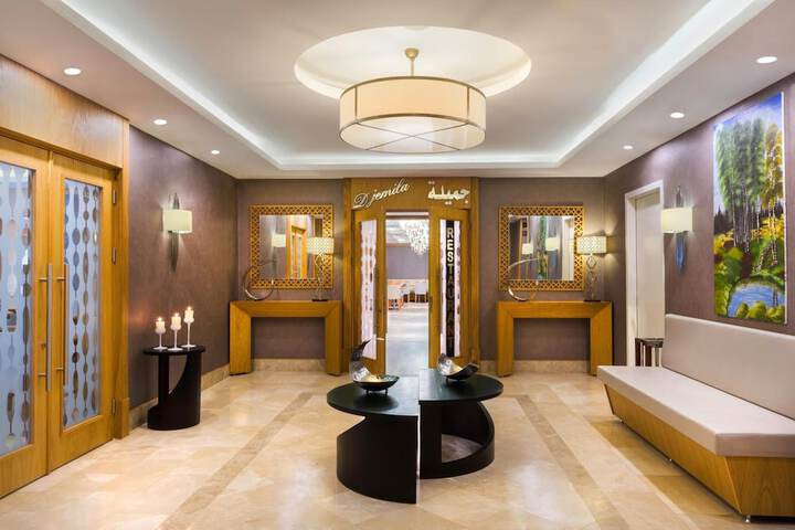 Guest Lobby