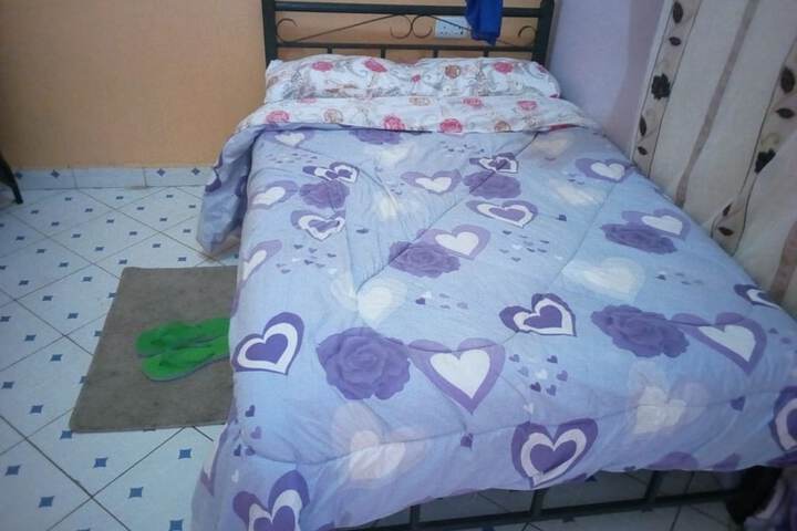 Room 2 of 10