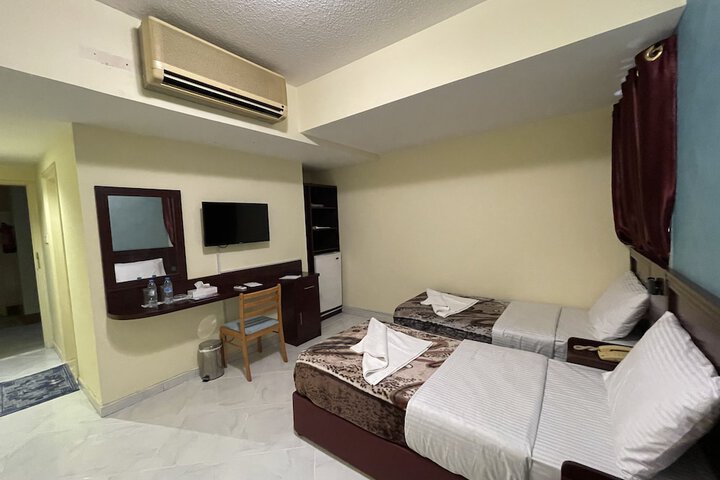 Room 20 of 103