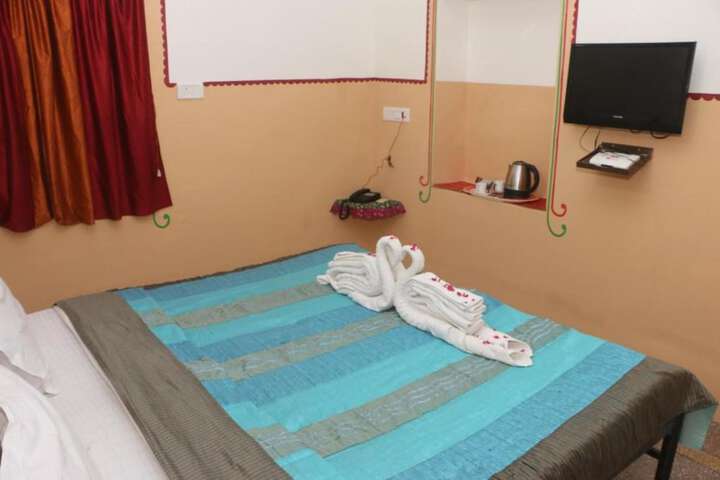 Room 10 of 24