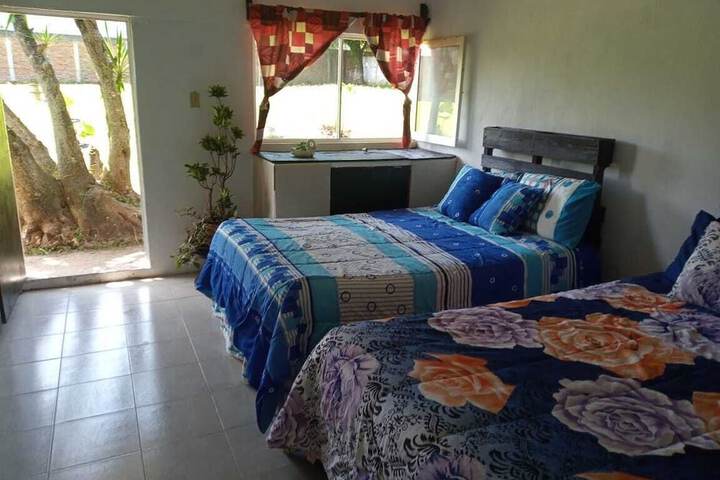 Room 4 of 9