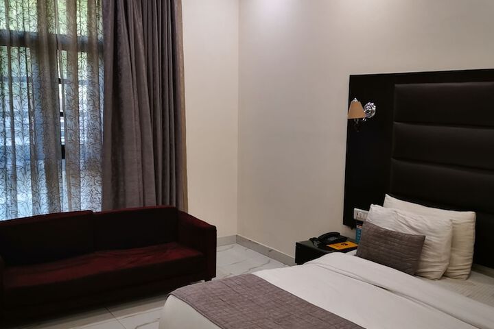 Room 29 of 98