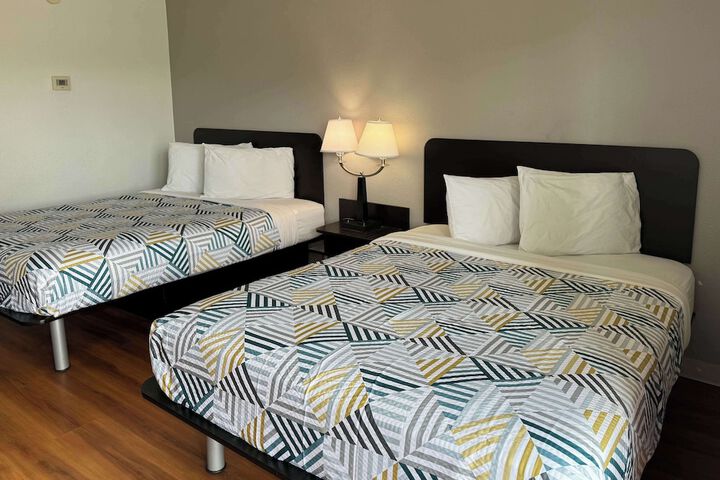 Room 6 of 20