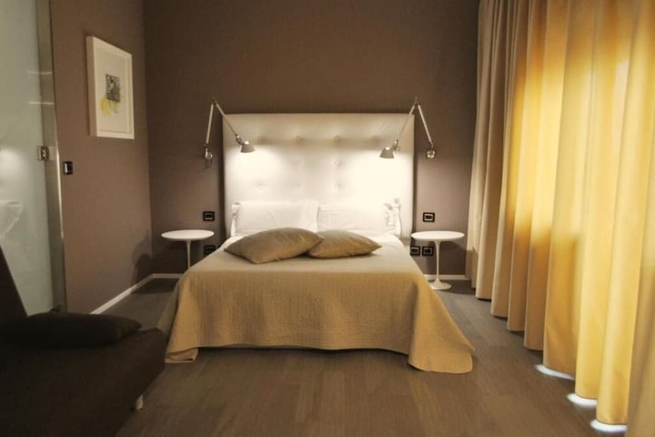 Room 5 of 28