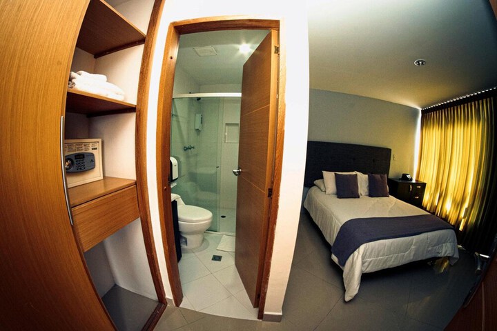 Room 15 of 62