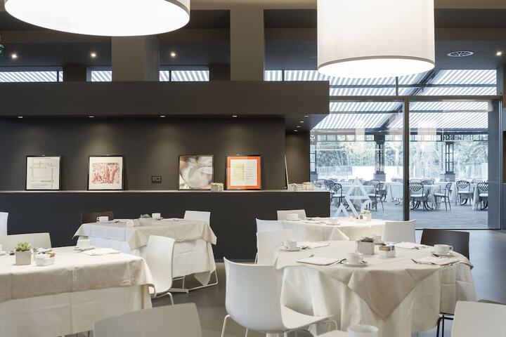 Dining 205 of 244