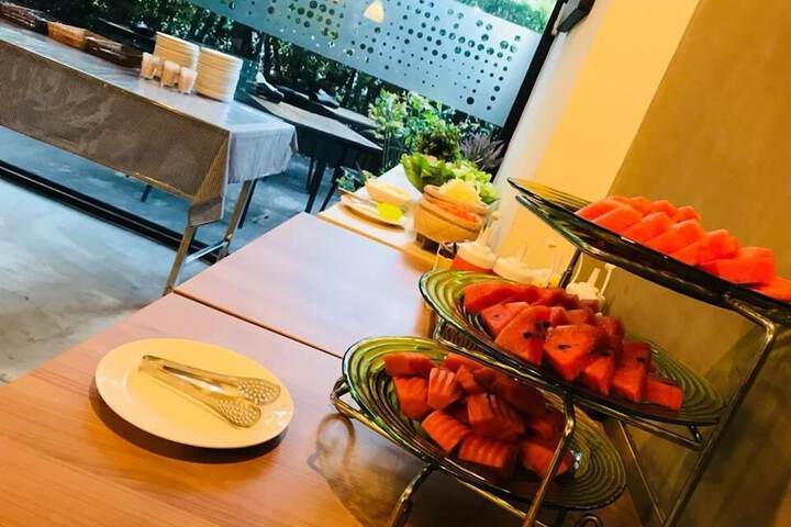 Dining 50 of 65