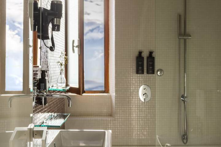Clean Restrooms
