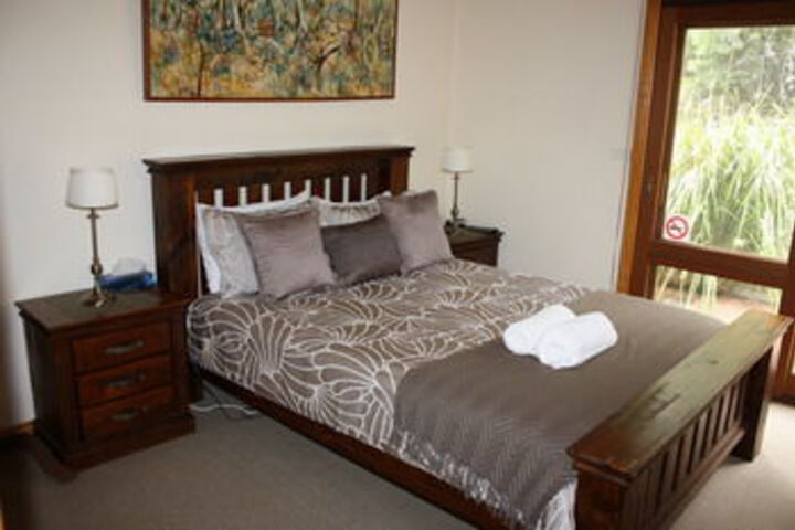 Room 8 of 27