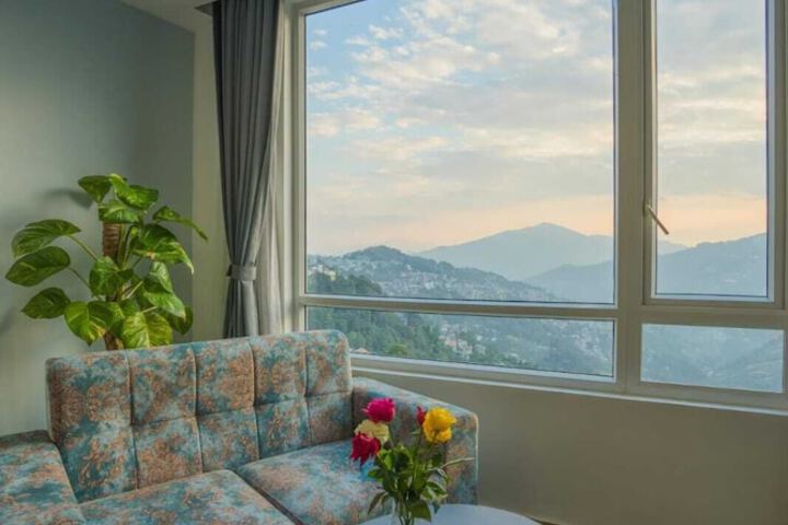 Room 15 of 28
