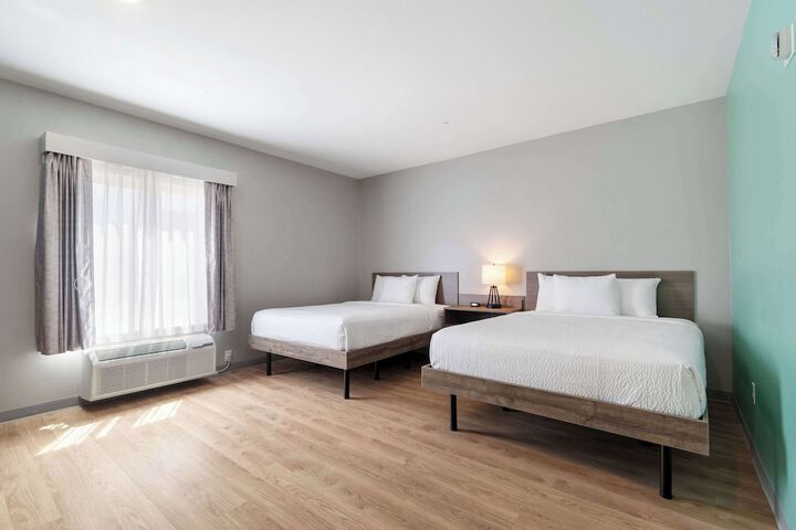 Room 10 of 27
